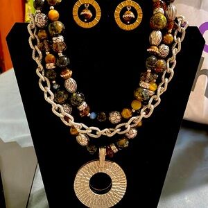 Premier designs too notch full set with earrings